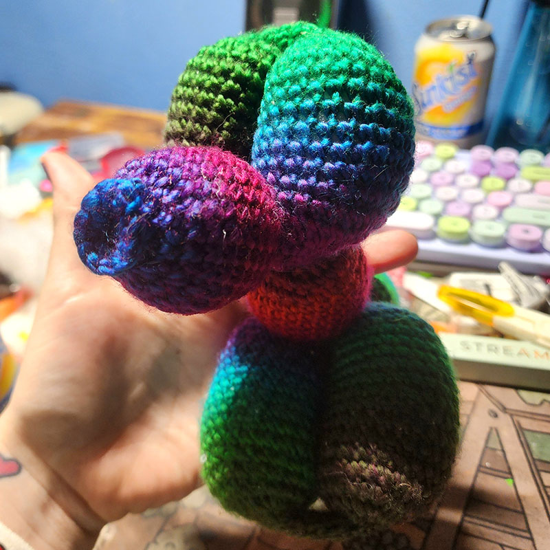 Balloon Dog – Pattern by Gloria B