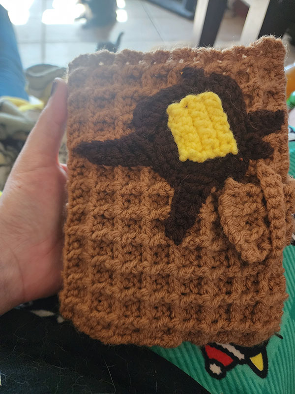 Waffle Crochet Hook Holder – Pattern by Nicole Riley
