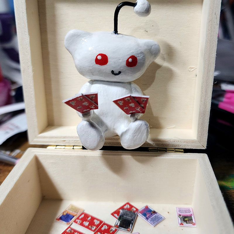 Reddit Figure and Trading Cards Created for Reddit’s Anniversary