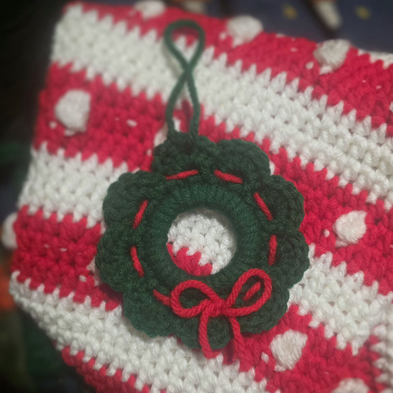 Christmas Wreath Ring Ornament – Pattern by Doni Speigle